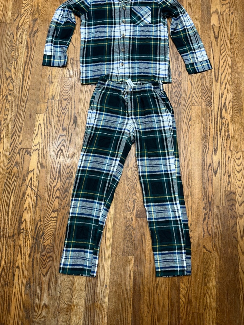 Old Navy Green and Blue Plaid Flannel Pajama Set for men or women - Picture 6 of 7